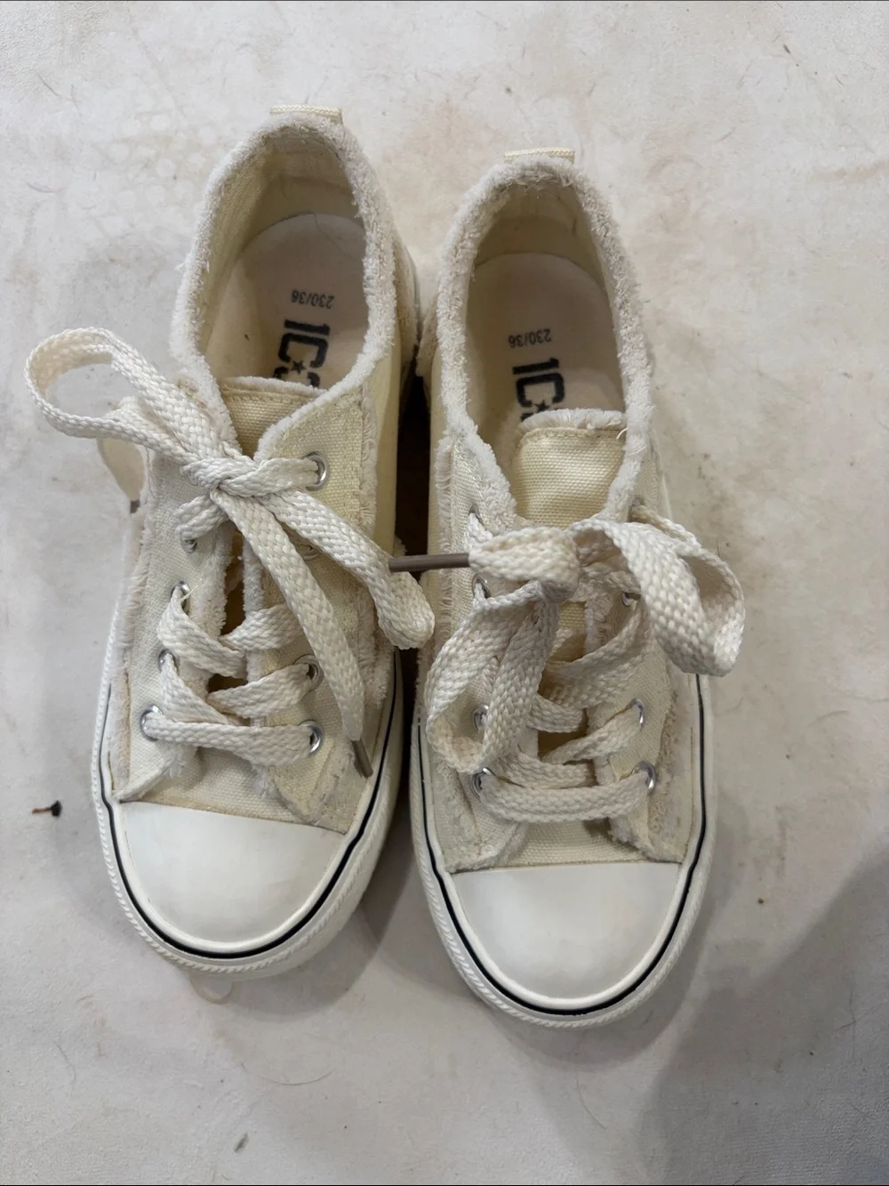 SHEIN Off-White Low Top Platform Canvas Sneakers - Picture 4 of 5